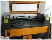 廣告展示架高速激光切割機(jī)-雕刻機(jī)_刻字機(jī)_激光切割機(jī)_切割機(jī)_拋光機(jī)_木工雕刻機(jī)_打標(biāo)機(jī)_廣告雕刻機(jī)_三維切割機(jī)_激光切割機(jī)_雕刻切割_廣告新設(shè)備-中國標(biāo)識(shí)網(wǎng)